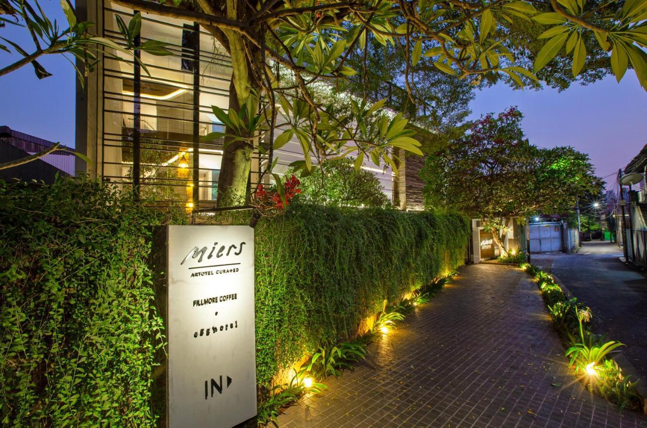 Miers Kuningan, Artotel Curated Jakarta Luaran gambar