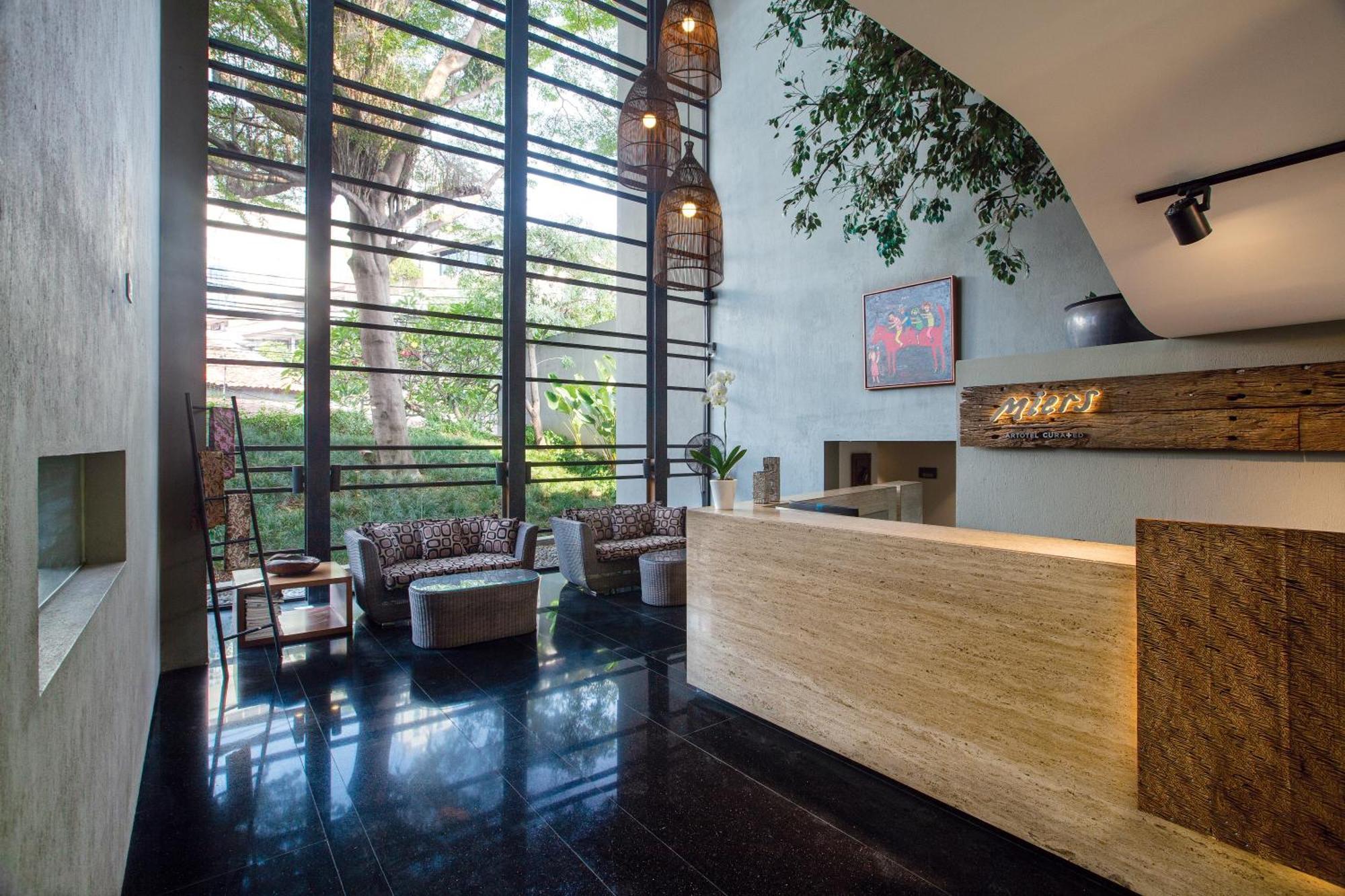 Miers Kuningan, Artotel Curated Jakarta Luaran gambar